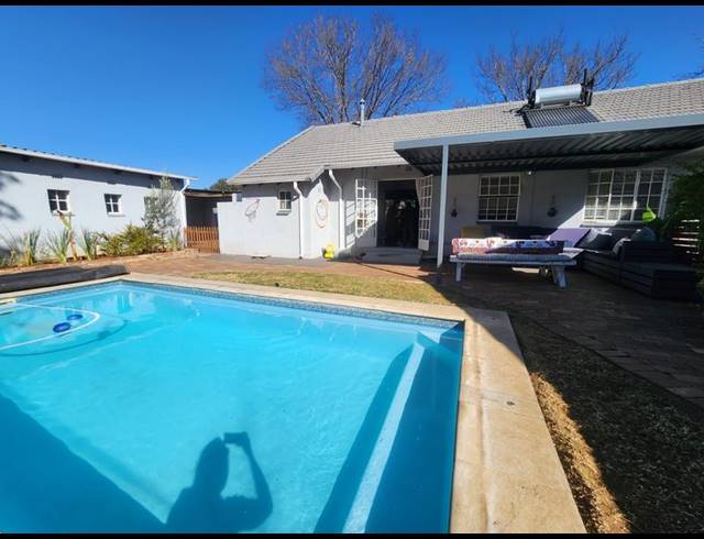 3 BEDROOM HOUSE FOR SALE IN BRACKENHURST